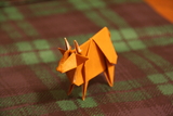 あゆみさんが作った折り紙の牛